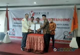 Pemuda Katolik Komcab Dumai Tanda Tangani MoU Bersama BAWASLU
