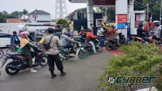 Antisipasi Gangguan Kamtibmas Pasca Kenaikan Harga BBM, Polresta Cirebon Siagakan Personel di SPBU