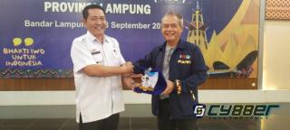 PJ Bupati Mesuji Drs. Sulpakar, MM Dapat Penghargaan Dari IWO Provinsi Lampung