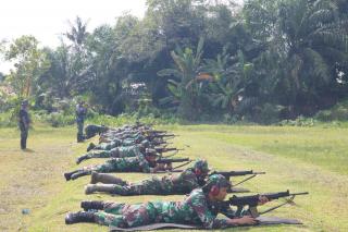 Latih Kemampuan, Personel Kosek I Gelar Latihan Menembak