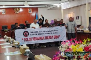 Tolak Kenaikan Harga BBM dan Kenaikan Harga Tiket Kapal, GRD Raja Ampat Datangi Kantor DPRK