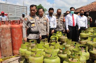 Polresta Cirebon Gerebek Gudang Penyalahgunaan Gas Bersubsidi