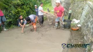 Warga Kampung Cibalung Pasir Eurih Bangun Jalan Secara Swadaya