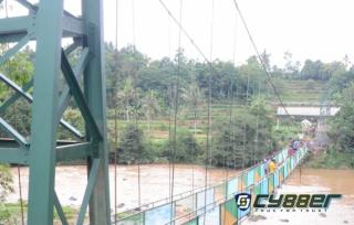 Plt. Bupati Bogor Bersama Gubernur Jabar dan Pangdam III Siliwangi Tinjau Langsung Progres Pembangunan Jembatan Rawayan Mekarjaya Rumpin 