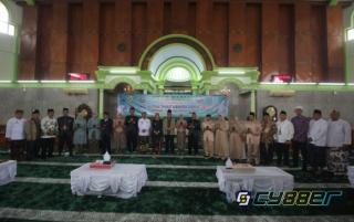 Jadi Penghulu Nikah Massal, Bupati Cirebon Buka Peringatan Hari Santri Nasional Tahun 2022 
