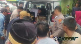 Polsek Sumberejo Evakuasi Korban Tersengat Listrik