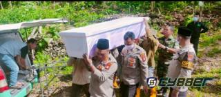 Pemakaman Mrs.X di Padukuhan Karang Tengah