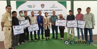 PT Jasa Raharja Serahkan 3.000 Premi Asuransi Kecelakaan Diri Nelayan di Kabupaten Cirebon 