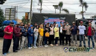 Kapolsek Batujajar Lepas Pemberangkatan Distribusi Bantuan Kemanusiaan Gempa Cianjur