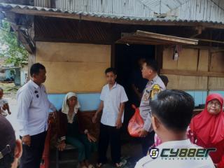 Bhabinkamtibmas Desa Bakauheni Aipda Hartanto, Bersinergi Bantu Warga Kurang Mampu