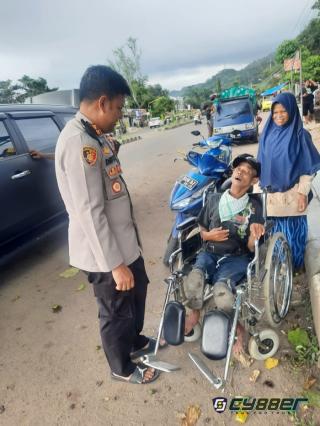 Seorang warga mendadak mendapat kursi roda dari Kapolres Sukabumi