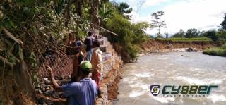 Proyek Bronjong di Pinggiran Kali Cisadane Ciadeg Disinyalir Bermasalah