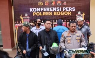 Polisi Ungkap Pelaku Pembunuh Mayat dalam Karung di Gunung Putri Bogor