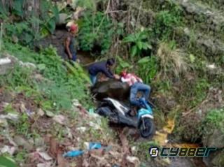 Tanpa Identitas Seorang Pemotor Tewas Akibat Terjun ke Jurang