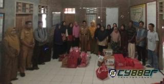 Wabup Kab. Selayar Serahkan Bantuan Tanggap Darurat Kepada 16 KK Warga Desa Patikarya