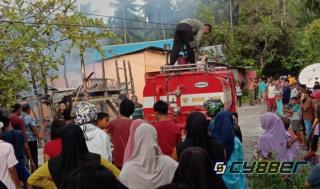 Kebakaran Naas Ratakan Bangunan Rumah Warga Buki, Tiga Unit Damkar Diluncurkan ke TKP