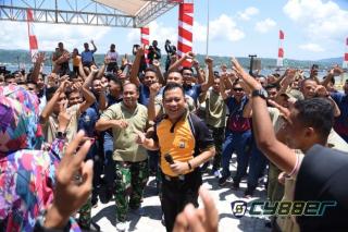 TNI - Polri dan Pemda Olahraga Bersama di Mapolda Maluku