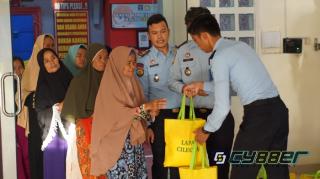 Lapas Kelas IIA Cilegon Bagikan 100 Paket Sembako
