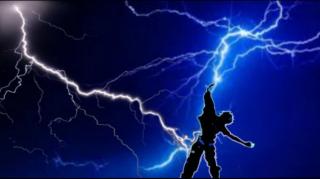 Nahas,, Berteduh di Warung Kosong Saat Hujan, seorang Pria Tewas Tersambar Petir