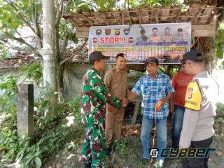 Bhabinkamtibmas Bersama Babinsa Beri Imbauan Karhutla ke Masyarakat