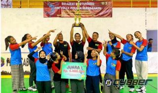 Hari Bhayangkara Ke 77 Polresta Bandung, Tim Voly Polsek Margahayu Raih Juara Satu