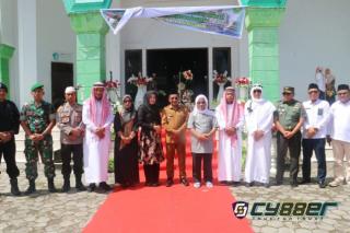 Kedatangan Jamaah Haji, Disambut Bupati Maluku Tengah