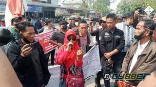 Gabungan Ex Pemilik KUD Minanga Ogan dan Relawan Anti Mafia Tanah Gelar Aksi Damai