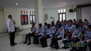 FieldStudy Taruna Poltekip Sambangi Lapas Cilegon