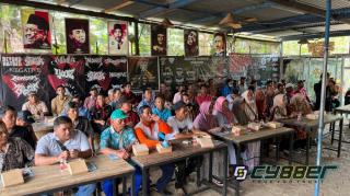 Bukan Hanya Basa Basi Mas Kaisar Turun Langsung Bantu Petani Cilacap