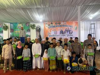 Majelis Sholawat Cipelang Herang Kaki Gunung Salak Gelar Sholawat Nabi Muhammad dan Santunan Anak Yatim Piatu