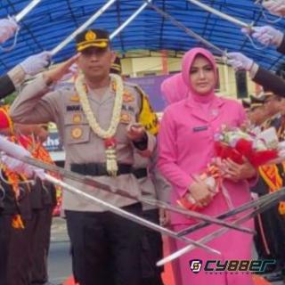 AKBP Imam Zamroni Resmi Jabat Kapolres OKU, Penyambutan Dengan Tradisi Pedang Pora