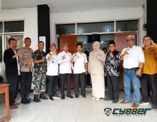 Terkait Banjir Yang Terjadi, Anggota DPRD Kota Cimahi Euis Isop Romaya Harapkan Semua Pihak Bisa Bekerjasama