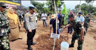 Karya Bhakti pada NKRI, Kodim 0618 Bandung Tanam 250 Pohon Produktif