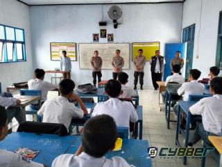 Polsek Cibeber Giatkan Penyuluhan Kenakalan Remaja, Bullying, Bahaya Medsos serta Antisipasi Tawuran antar Pelajar