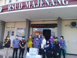 WN88 Tanggerang bersama WN88 JawaTengah Distribusikan Bantuan APD ke RSUD Majenang