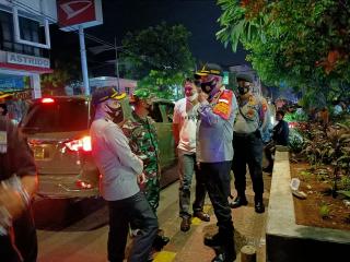 Ciptakan Situasi Kamtibmas di Tengah Pandemi Covid19, Polres Jakbar bersama Tiga Pilar Patroli Dialogis