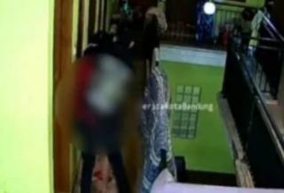 Viral Video Seorang Pria di Batununggal Pukuli Wanita Secara Sadis