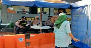 Polres Subang Melaksanakan Gerakan 3M Di Pintu  Masuk Mako Polres Subang. 