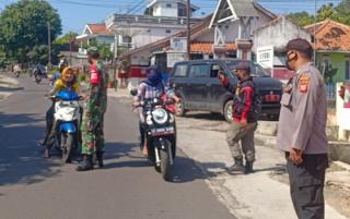 Cegah Penyebaran Covid-19, Polsek Conggeang Gelar Ops Yustisi