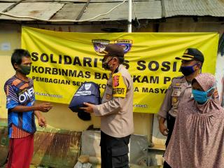 Dirbinmas Polda Banten Salurkan Paket Sembako dari Korbinmas Baharkam Polri