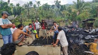 Berawal Dari Anak Bermain Korek Api. 2 Rumah di Taput Ludes Dilalap Sijago Merah