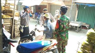 Polsek Losarang  Gelar Rutin Ops Yustisi, Ajak Masyarakat Berperan Aktif Terapkan Prokes