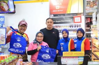 Wakil walikota bekasi mensosialisasikan kebijakan pengurangan penggunaan kantong pelastik,