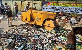 Ribuan Botol Miras, Narkoba dan Knalpot Bising di Musnakhan Polres Tasikmalaya Kota Polda Jabar