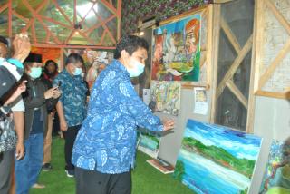 Bupati Garut Resmikan Galeri Lukis Asep Dunia 