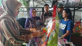 Paket Parcel Lebaran Diperiksa, Disdagkoperin Pastikan Kualitasnya Aman