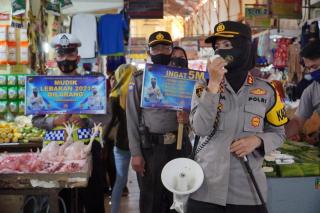 Pasca Lebaran, Kapolres Banjar Polda Jabar Kembali datangi Pasar Ingatkan Prokes