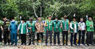 Peringati Hari Hutan dan Hari Air Sedunia, SANTAN NU Tanam 10.000 Mangrove dan Tebar 100.000 Benih Ikan
