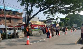 Perbatasan Sukabumi-Bogor Dijaga Ketat Petugas, Kendaraan yang melintas Diperiksa
