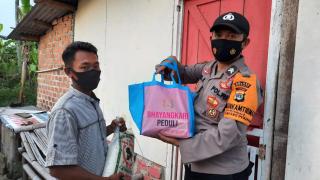 Baksos HUT Bhayangkari ke-41 di Mesuji, Bagikan Paket Sembako